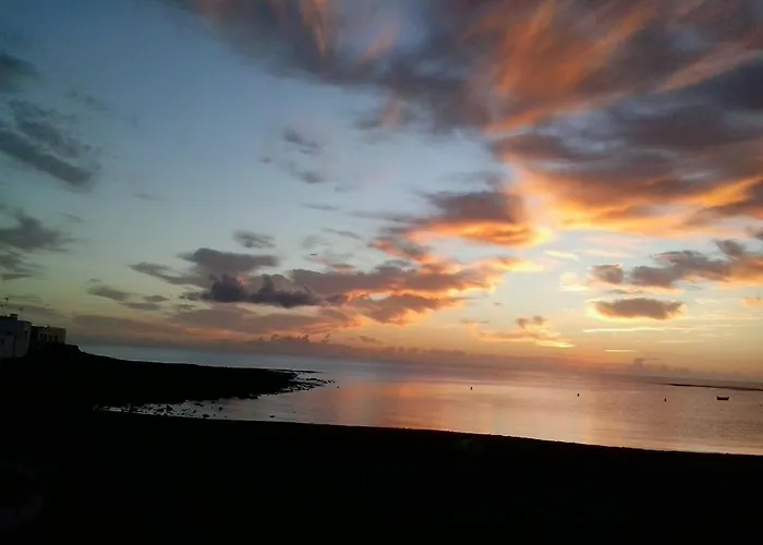 Con Encanto En La Playa Frente Al Mar 