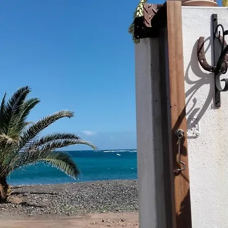 Con Encanto En La Playa Frente Al Mar 