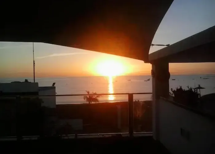 Con Encanto En La Playa Frente Al Mar 