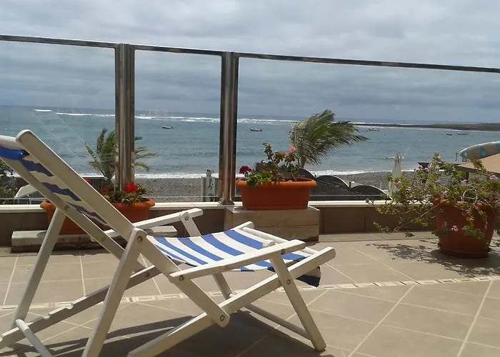 Con Encanto En La Playa Frente Al Mar 