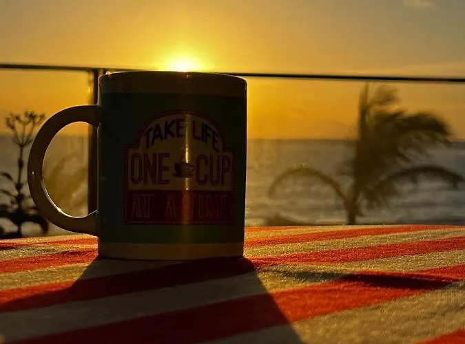 Con Encanto En La Playa Frente Al Mar 