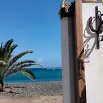 Con Encanto En La Playa Frente Al Mar 